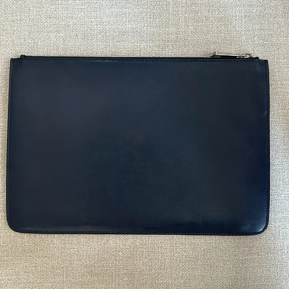 givenchy iconic print pouch clutch - Picture 2 of 3